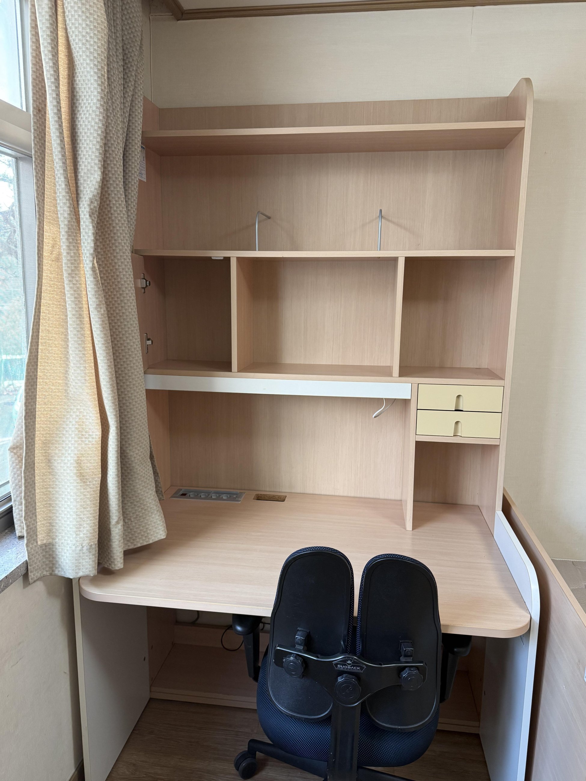 Frontier Desk